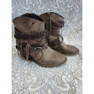Women's Jellypop Lydia Ankle Boots Side Zip With Decorative Buckles Size 8M